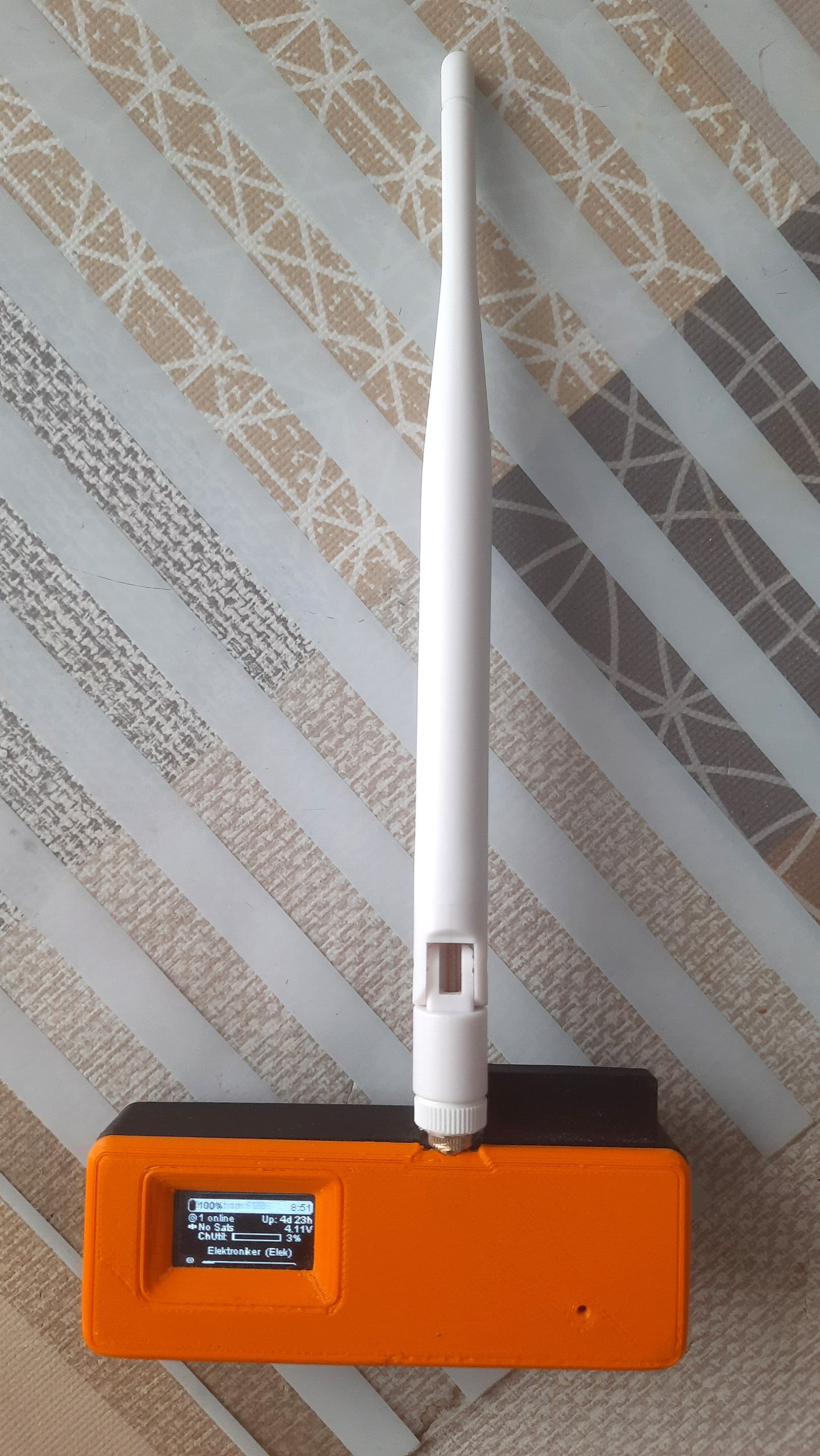 Mobiler Knoten basierend auf T-Beam v1.2 mit Stabantenne